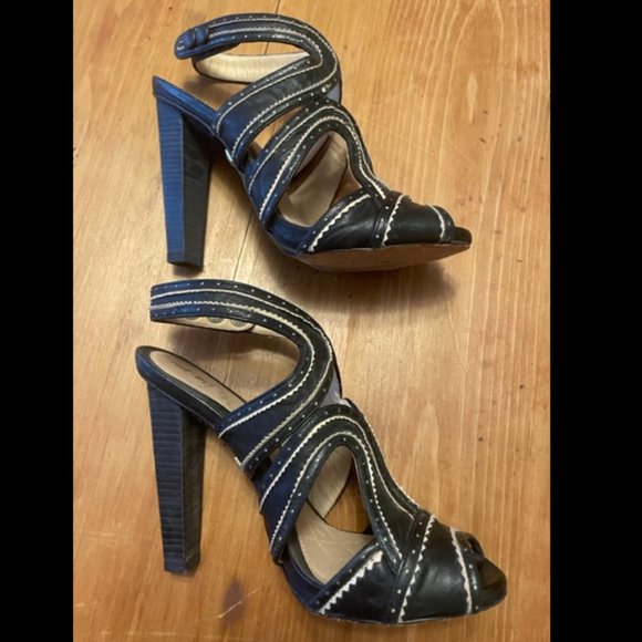 L.A.M.B. by Gwen Stefani Top Stich Black Leather Cage Heels Size 8 - Picture 1 of 5